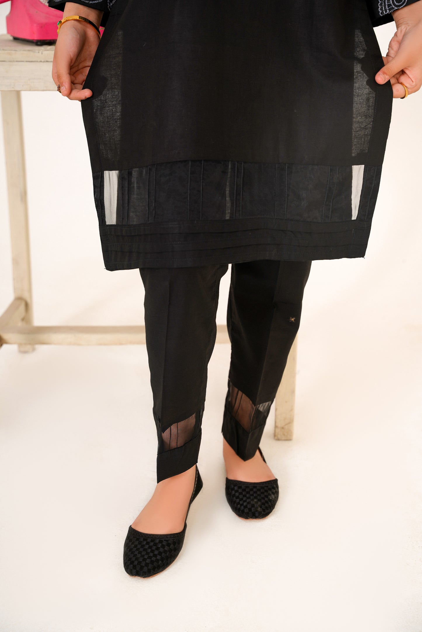 2 PIECE EMBROIDERED LAWN SUIT BLACK POCKET 2110