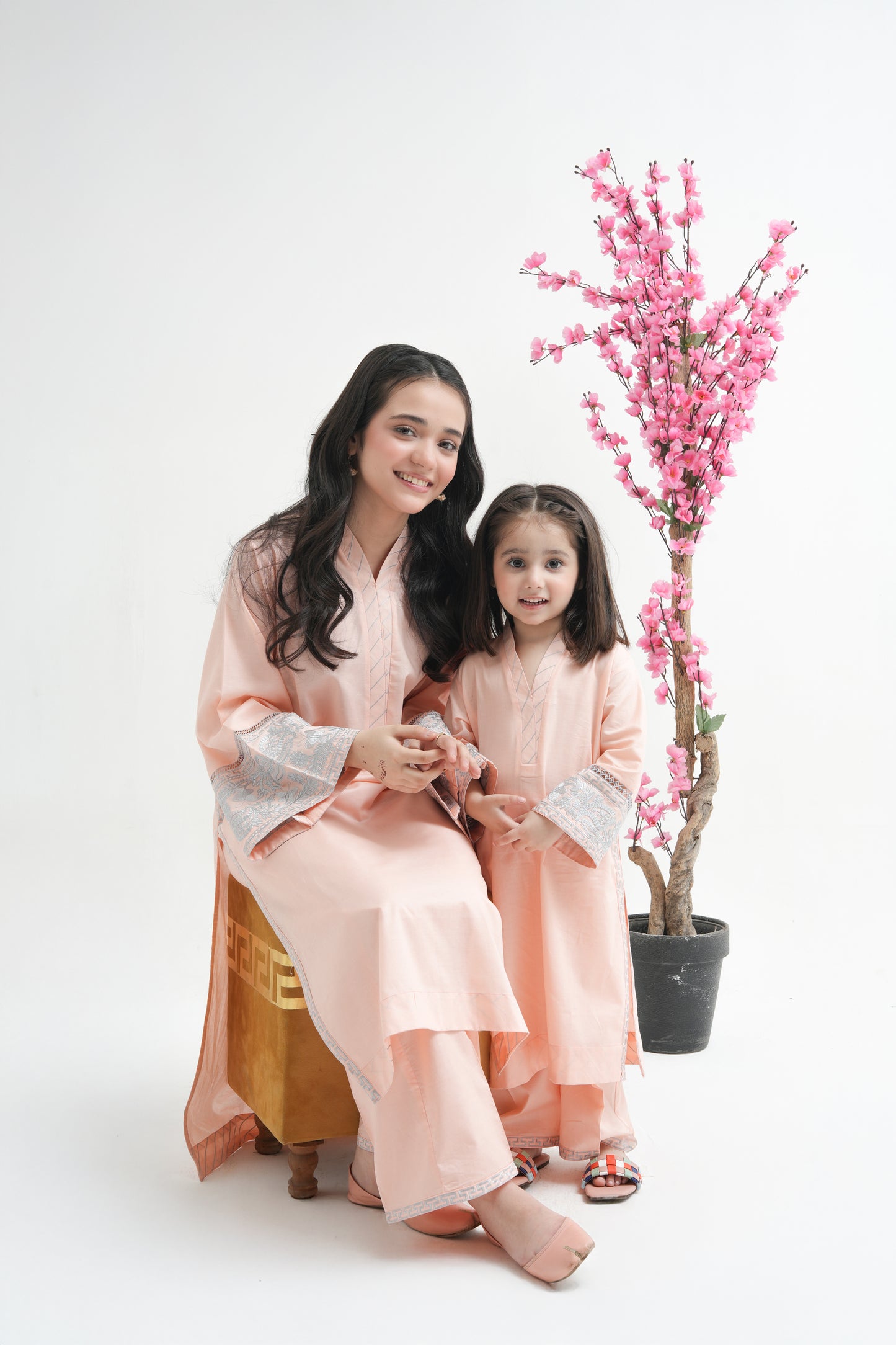 2 PIECE EMRODERED LAWN SUIT PEACH KV-2023