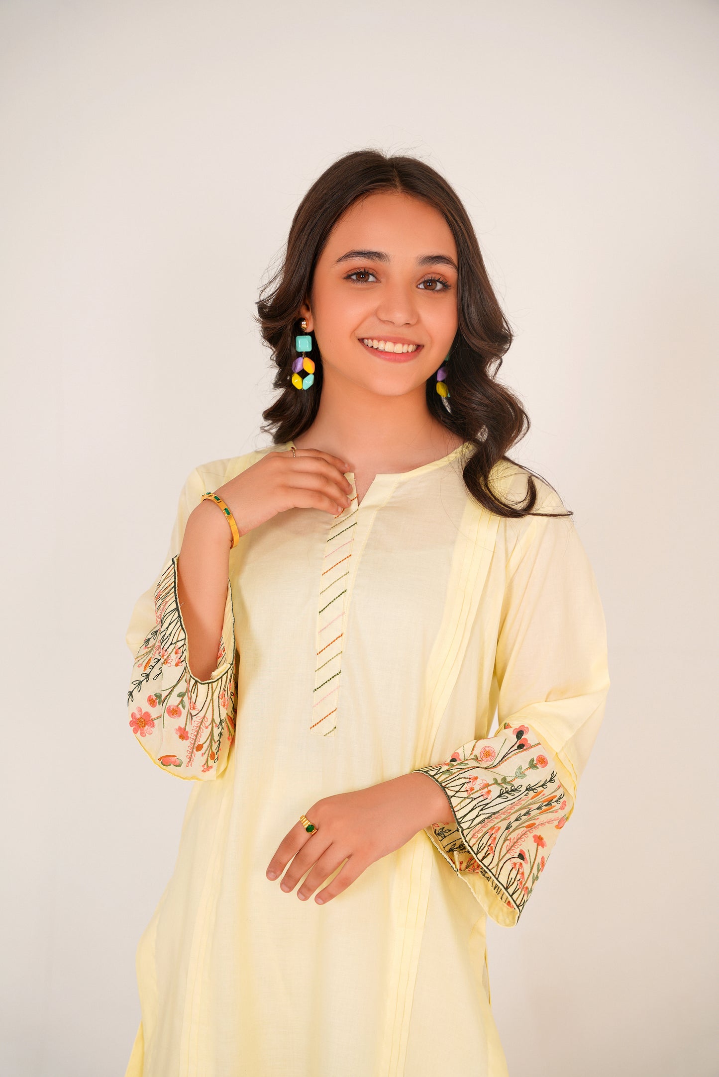 2 PIECE EMBROIDERED LAWN SUIT SINGLE BORDER LEMON 2104
